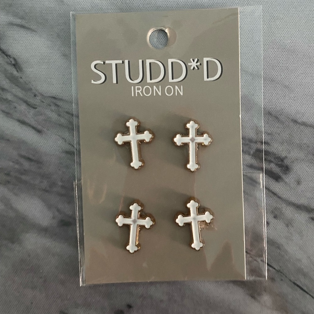 STUDD*D Iron-On Cross studs